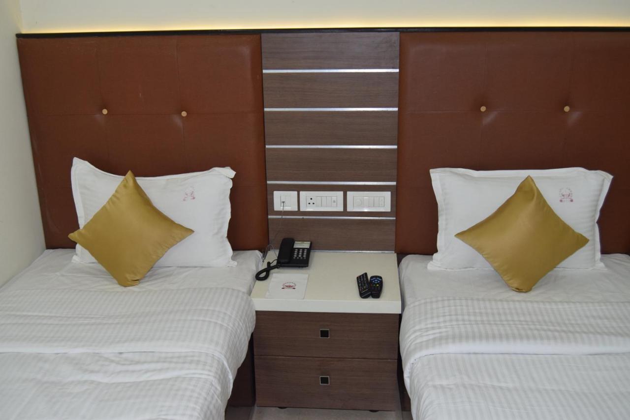 Thiviyam Airport Hotel Chennai Exterior foto