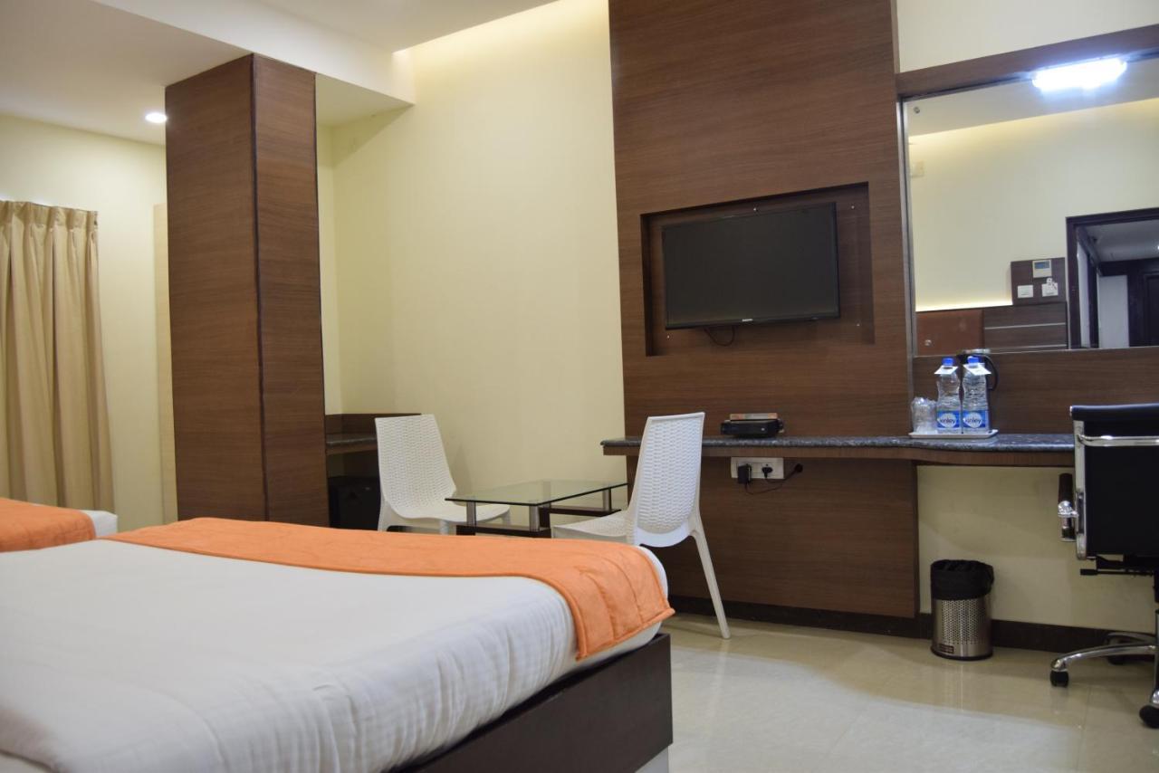 Thiviyam Airport Hotel Chennai Exterior foto